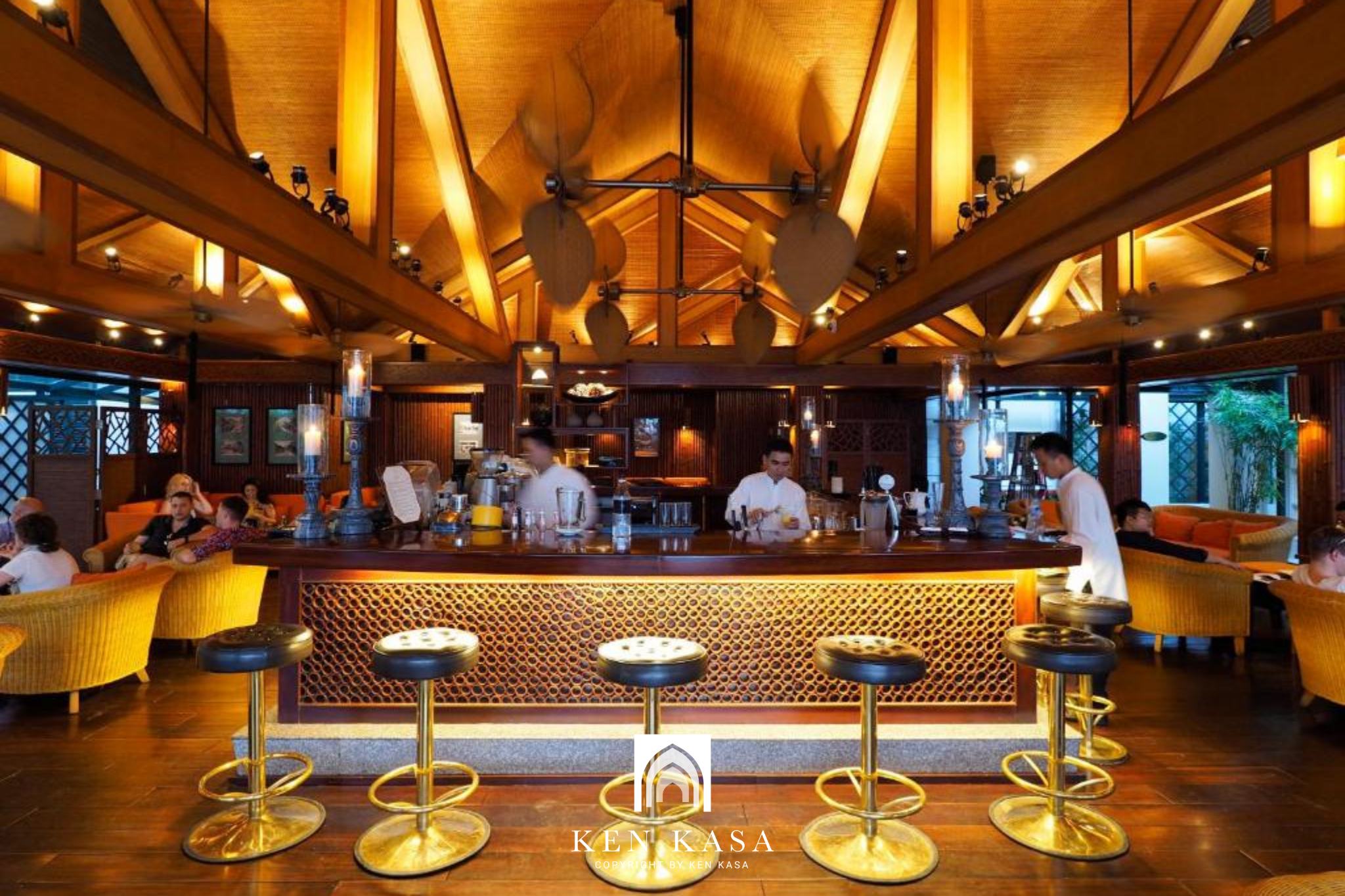 bar trong nhà