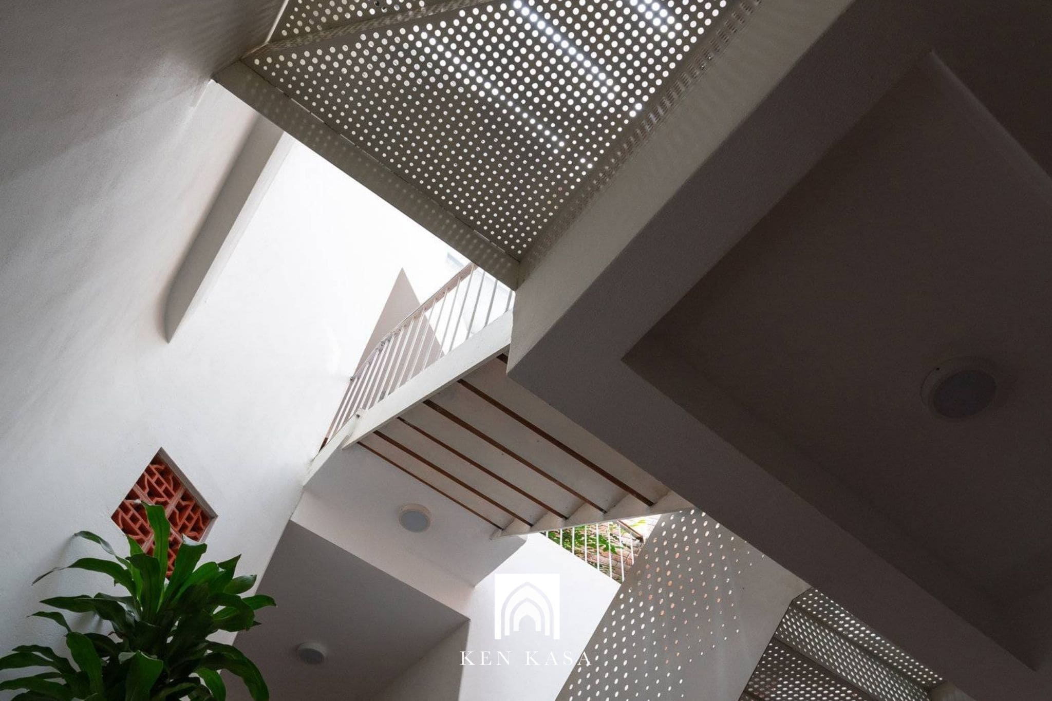 Tận dụng khoảng thông tầng