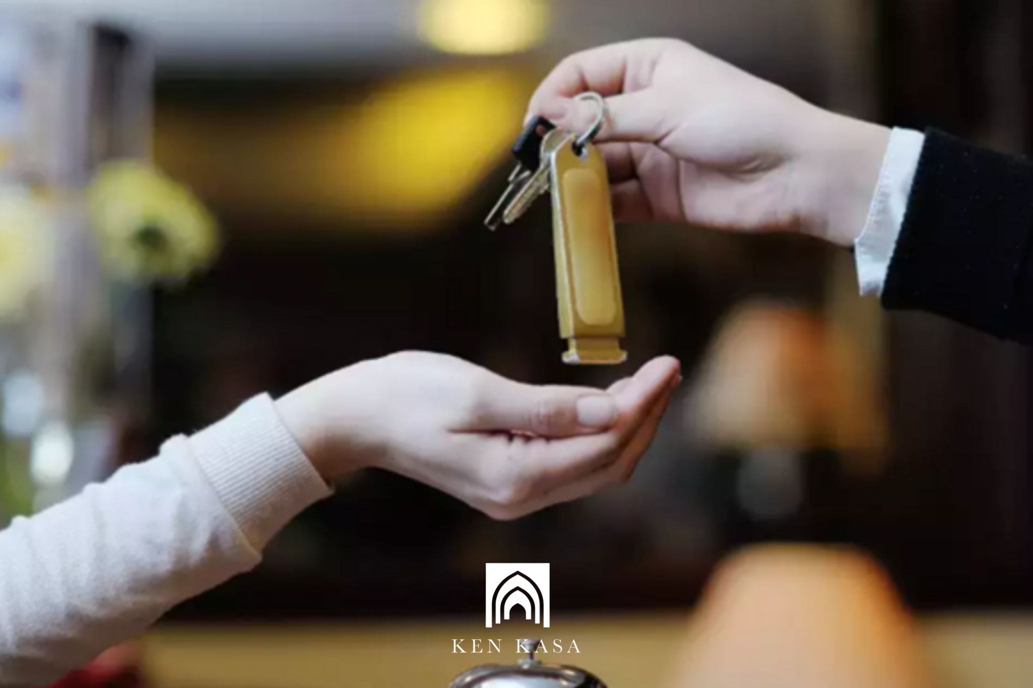 Khách xếp hàng dài khi nhận phòng