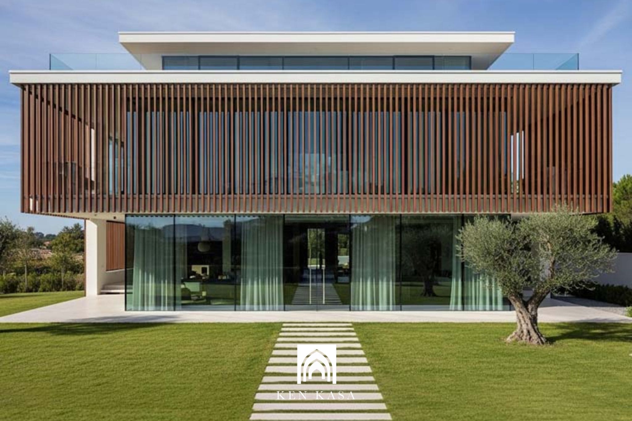 Sử dụng lam che nắng cho mặt tiền