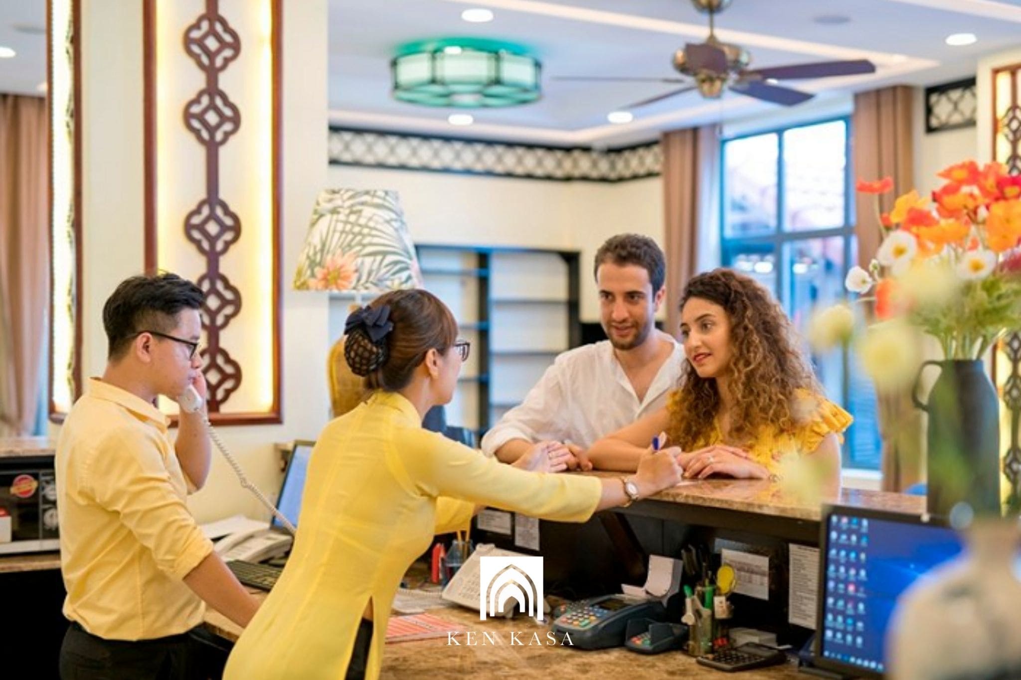 Ngôn ngữ và hướng dẫn sử dụng trong không gian