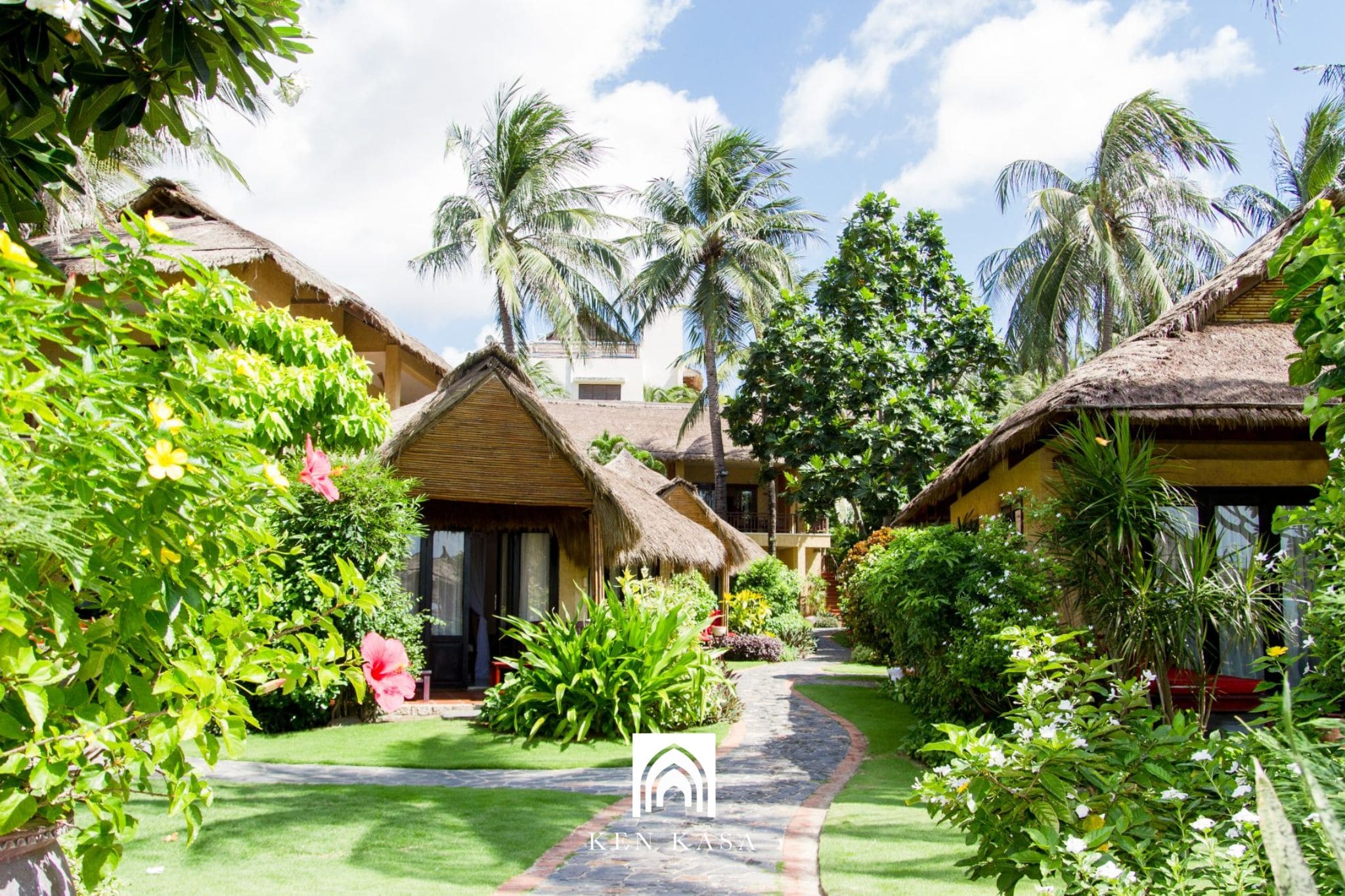 Resort mini l&agrave; g&igrave;