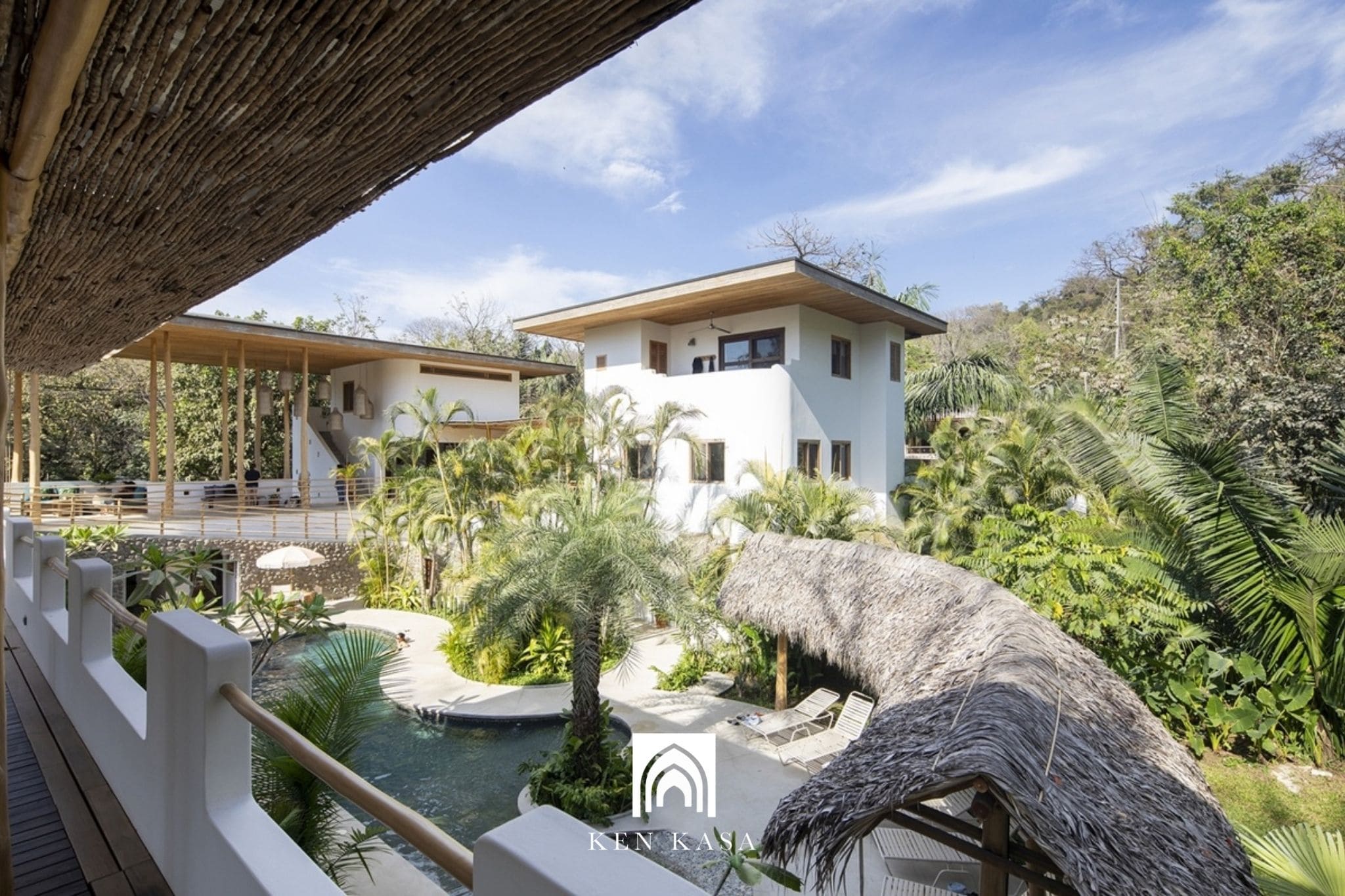 Thiết kế nh&agrave; resort phong c&aacute;ch nhiệt đới